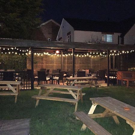 The Blue Bell Inn Defford Exterior photo